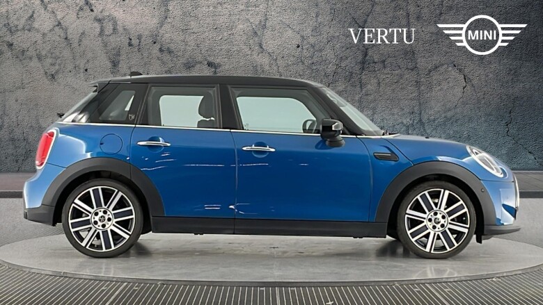 MINI Hatchback 1.5 Cooper Exclusive Premium 5dr Auto Petrol Hatchback